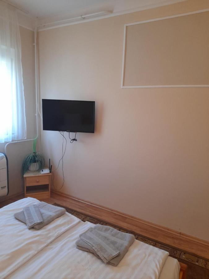 Thermal Apartman Tiszafuered Ngoại thất bức ảnh